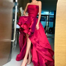 2024 Burgundy High Low Prom Formal Dress Bezpoślizg bez rękawów Saudyjska arabska Dubia Satynowe sukienki imprezowe na urodziny szatę de soriee