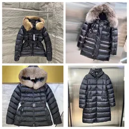 デザイナークラシックレディックスダウンパフジャケットとファーカラーの女性の女性刺繍バッジ冬のアウターウェアコートS-4XL