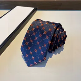 2024 Designer Mens Silk Neck Ties Kinny Slim smal polka prickade rutiga jacquard vävda slipsar handgjorda i många stilar med ruta 888