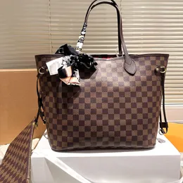 Super original n41603 brown with powder leather material is authentic French grade a quality handmade oil edge details are very delicate size 32x28 Shopping bag