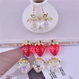 السحر 5pcs 3D Strawberry Bling White و Red Color Fruit Jewelry Morning Enring Pendant DIY keychain keychain