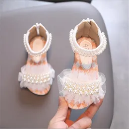 Sandaler Girls Pearl Flat Sandals Summer Baby Princess Girls Children White Dance Performance Shoes 230421