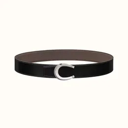 Midjebanden bältesdesignbälten Herr Hem Hem Classic Business Fashion Belt för män i midjeband Kvinnor Metall Buckle Leather Belts He47