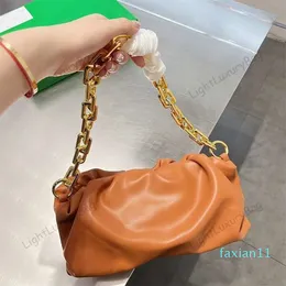 Borsa a tracolla a catena in vera pelle morbida di design Borsa a tracolla di lusso leggera per le donne Borse per la spesa classiche di marca famosa