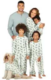 Family Matching Outfits Winter Christmas Pajamas Set Santa Tree Print Adults Kids Outfit 2 Pieces Suit Dog Romper Xmas Look Pjs 231122