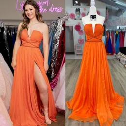 Vestido de baile laranja 2k23 sem alças plissadas chiffon high slit a-lady concurso de senhora formulário de evento noturno pista de festa de gala preta de lanchonete