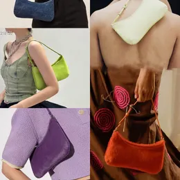 Le bisou axelväskor cadenas väskor säck en huvud en poney designer damer små hobo handväskor läder svartrosa handväska 2023 jacquem mode kvinnor
