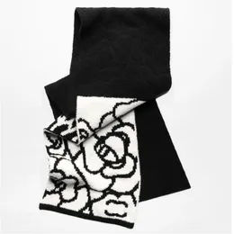 Luksusowy projektant szalika kaszmirowy wełna szaliki kobiety camellia kwiat dzianina mężczyźni szalik zima ciepłe unisex echarpes