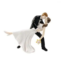 Świąteczne zapasy 2023 Cake Toppers Dolls Bride and Prain Figurines Funny Wedding Stand Dekoration