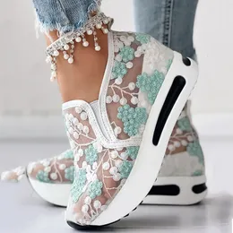 Vestido plataforma plataforma wedge sneakers floral bordado malha para mulheres escorregar em um salto de salto confortável casual tamanho branco 42 230421