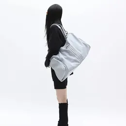 Duffel Bags Korean Casual Y2K Luxury Tote Sports Påsar Nylon Hög kapacitet Kvinnor Handväskor Vintage Simple Shoulder Crossbody Bags Travel Bag 231122