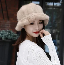 Berets Women Real Bomber Hat Winter Winter Ducket Caps Caps Warm Protect Fluffy Hats Lowastic Bowler