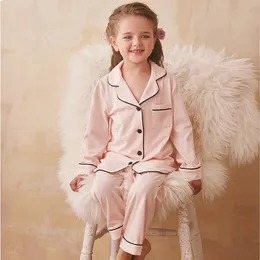 Pajamas The Girls Princess Pink Lapel Pajama Set Preschool Long Sleeved Black Thread Pajamas Childrens Clothing 231122