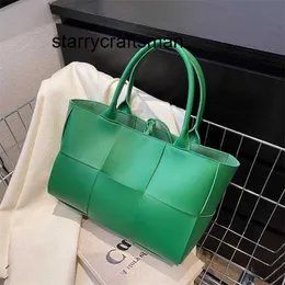 الأكياس الفاخرة Botteg Vene Candy Arco 2022 Spring Knitting New High Capance Women's Bag Bag Bag Bag Bag Bare Barge Lattic