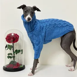 犬のアパレル暖かい冬のペット厚いセータースタイリッシュなタートルネックイタリアのグレイハウンド服ホイペット231122