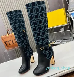 Yeni Jakar Tuval Diz Botları Blok Topuk Toka Dekorasyon Moda Uzun Bot Kesik Detay ve Altın Renkli Metal Yan Yarım Zip Ayakkabıları Boyutları
