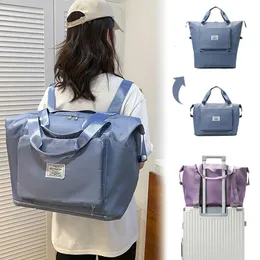 Duffel Bags Multifunction Folding Travel Bag Expanderbar stor kapacitet Rese Duffle Ryggsäck Väska för kvinnor Män på väskan Bagage Handväskor 231122