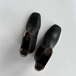 The Row Sapatos Sapatos Vestir botas femininas Designers femininos ROIS LYCRA Splice Sleeve Sleeve Tubo Short Bottom Fashion Boots Alta Versão Tamanho 2024