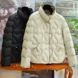 Damskie okopy płaszcze lekkie mody stand-up kołnierz krótka sekcja kaczka pucha kurtka kobiet 2023 modele zimowe dojazd do pracy bawełniał