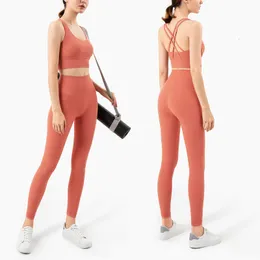 Kvinnors spårningsdräkter VNAZVNASI YOGA SET LEGGINGS OCH TOPS FITNESS SPORTS STÖD Gymkläder Yoga Bra Sömlösa leggings som kör kvinnor toppar Pant 230421