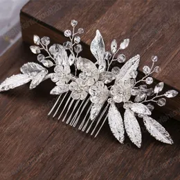 Flower Pearl Crystal Hair Clip Wedding Hair Comb Hårnål Pannband för brudkvinnor Bröllop hårtillbehör smycken tiara gåva