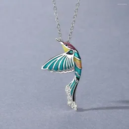 Hängen 2023 Creative Hummingbird Pendant Necklace Color Epoxy Jewelry Bird Cleavicle Chain Fashion Women's Hand Emamel