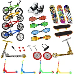 Novelty Games Finger Skate Board Bikes Tech Two Wheels Mini Scooter Fingertip BMX Bicycle Set Fingerboard Shoes Deck Toys Boys Birthday Presents 230421