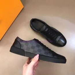 Mocassini da uomo di lusso con motivo check scarpe eleganti in vera pelle plaid gentiluomo fronte nero sneakers firmate casual da uomo scarpe da guida low-top amore moda mocassino comodo