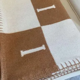 Brief Kaschmir Designer Decke Weiche Woll Schal Schal Tragbare Wärme Verdickung Plaid Sofa Bett Fleece Gestrickte Decke 135*180CM558