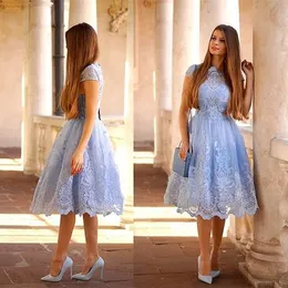 Modern Sky Blue Lace Knee Length Prom Dresses Applicants En linje Kort hemkommande klänning med ärmar Enkel formell festklänning för kvinnors flickor 2024 Vår sommar