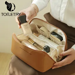 Kosmetiska väskor fall för kvinnor elegant pu läder utgör påse resor toalettartiklar arrangör lagring hangbag koreansk bäron smink tote 230421