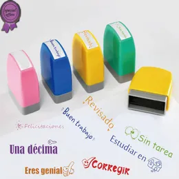 Ny 33x13mm Nya lärarstämplar unika lärarskolans klassrum beröm frimärken spanska revisado Felicitciones eres geniala frimärken
