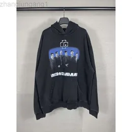 Designer Balencaigaity Hoodie Balanciaga Rätt utgåva av Paris B Family Autumn and Winter Style Paris German Chariot Band Co Branded Letter Crack Hooded tröja