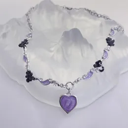 Catene Collana con cuori viola per le donne Collane con ciondolo con strass a fiori Collo con tendenza femminile Colore argento Regalo per coppie di moda coreana