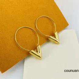 Designer Brincos Ear Studs Dangle Chandelier Clássico Grande Círculo Charme Letra V Brincos Titânio Aço para Mulheres Stud Luxo Jewlery Love Hoop Presentes Mulher Menina Ouro