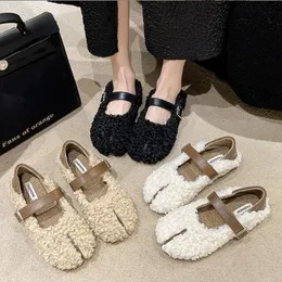 Winter Wool Split Toe Shoes Moccasin Women Buckle Belt Plush Warm Loafers Curly Fur Cotton Flats Mary Janes Tabi Ninja Shoes