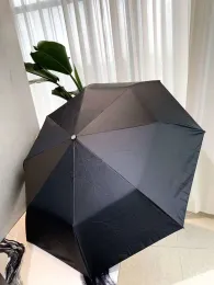 Klasyczny 3-krotnie pełnoprawny czarny parasol najnowszy styl parasol z pudełkiem prezentowym i skórzaną torbą dla klientów VIP