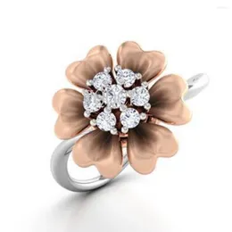 Pierścienie klastrowe 1PCS Rose Gold Ladies Flower zaręczyny Pierścień Zaramienna Cudowa Elegancka Elegancka dziewczyna dwukolorowa biżuteria