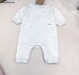 NOWOŚĆ TODDLER SUKSUITS Dekoracja kieszeni na klatkę piersiową nowo narodzone ubrania dla dzieci Rozmiar 66-90 tylnego logo nadruku dla niemowląt Bodysuit Nov25