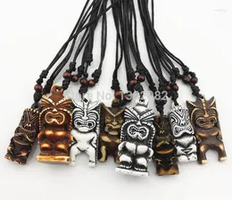 Hänge halsband blandade partier 8 st maori/hawaiian stil imitation ben snidad tiki man gud hänge halsband gåva yn424