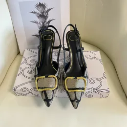 2024 New Lady Gift Sandals v Signature High Heel Designer Womens Mens عالية الجودة مضخة صندل مضخة مسطحة فستان شبكة شبكية أزياء شقة الكعب في الهواء الطلق مربع الرمال الحجم 35-41