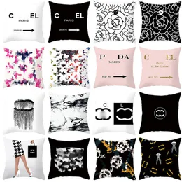 Designer Black and White Throw Letter Colorful Square Home Pillow Cover Sofa Decoration Pad 45 * 45cm with Core Removable