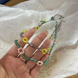 Choker Boho Korea Lovely Handmade Daisy Flowers Colorful Crystal Glass Beaded Charm Statement Short Necklace Women Jewelry Gift
