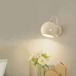 Lâmpada de parede Nordic LED Minimalista Creme Cor Rotatable Sconces Quarto Sala de estar Corredor Estudo Casa Iluminação Decorativa