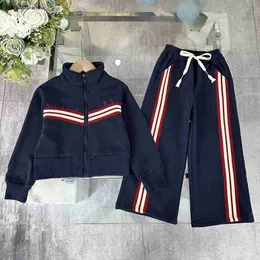 New Kids Tracksuits Stripe Designer Coat Baby Coat Size 110-160 Autumn Stand Stand Girl Boy Jacket and Pants Nov25
