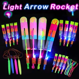 Led Swordsguns Amazing Light Toy Rocket for Kids Fun Fun Gift Night Helicopter 야외 빛나는 빛나는 고무 밴드 투석기 231123