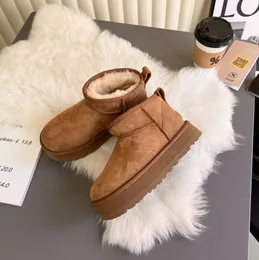 Stivali da donna con plateau Australia Pantofole Tasman Uomini caldi Tazz Ciabatte in pelliccia di castagno Pelle di pecora Shearling ug Stivaletti da neve firmati Classic Ultra ugglie-36