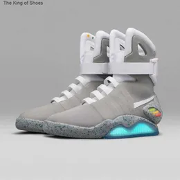 2023 Top Back to the Future Boots Automatic Laces Air Mag Sneakers Marty McFlys LED -skor Glöd i mörkgrå topp McFlys