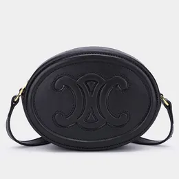 CE BGAS 2024 Designer C Womens Mini Bags Shouder Handväskor Baguette Beauty Ny äkta läder axelväska Temperament Mooncake Bag Oblique Cross Womens Bag F EJI5