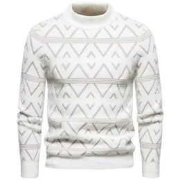 Herrtröjor Vinter Nya herrtröjor Knitwear Slim Fit Underlay Pullover Trendy Round Neck Stripe Print Top 1s